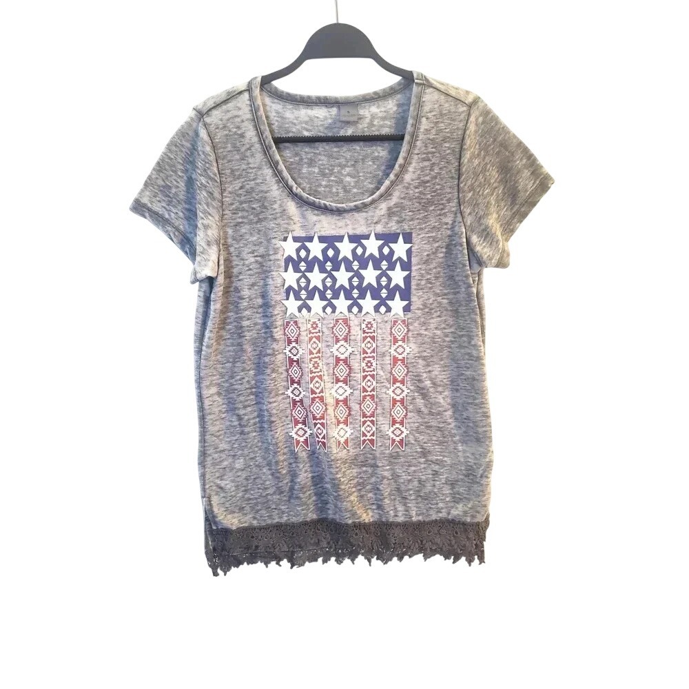 Americana Star Graphic Tee Gray Heather Crochet Lace Trim Top Small RN 31104
